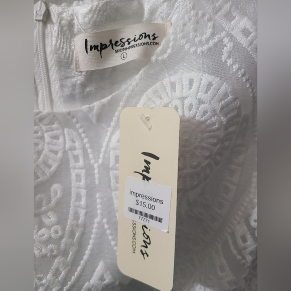 Little white dress - Picture 3 of 3